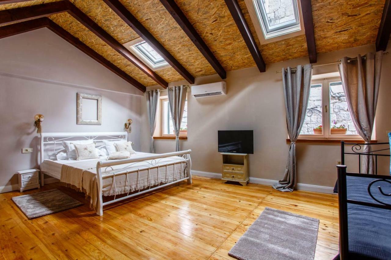 Apartament House "Anno 1881"-Center Of Split Zewnętrze zdjęcie